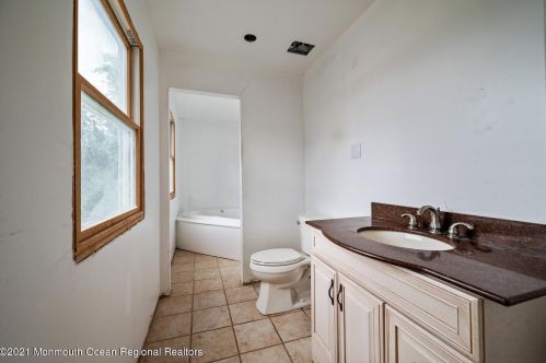315 Morgan Ave, Old Bridge NJ  08857-1126 exterior