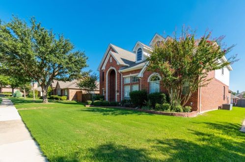 4408 Castleglen Dr, Plano TX  75093-3282 exterior