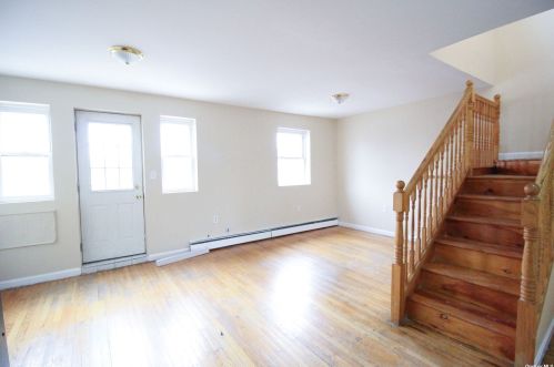 95-10 121st St, Jamaica, NY 11418-3208