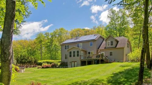 63 Bender Rd, Westtown NY  10998-3505 exterior