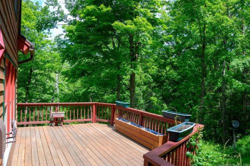 539 Cornwall Bridge Rd, West Woods CT  06069-2525 exterior