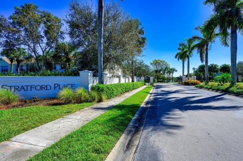 989 Hampton Cir, Naples, FL 34105-4822