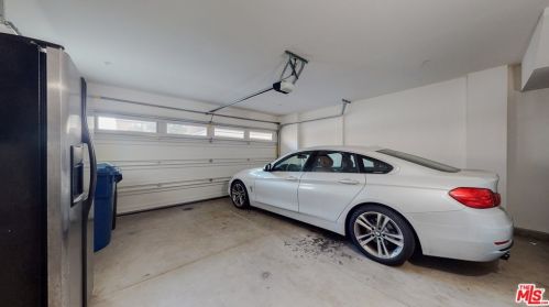 14711 Sherman Way, Van Nuys CA  91405-2215 exterior