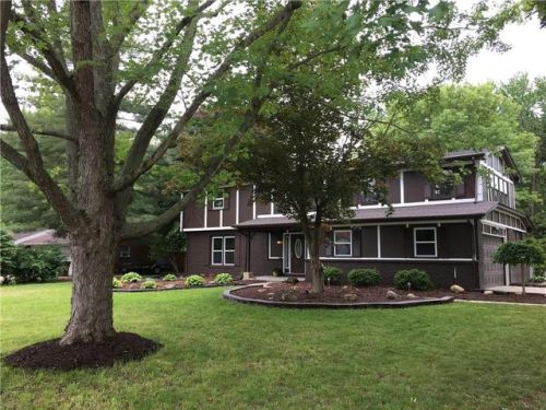 4372 River Rd, Columbus, IN 47203-1113