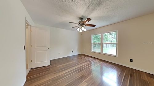 584 Oakwood Ave, Orange City FL  32763-4211 exterior