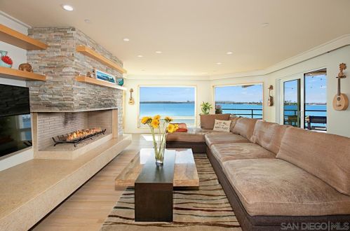 1163 Pacific Beach Dr, San Diego, CA 92109-5149