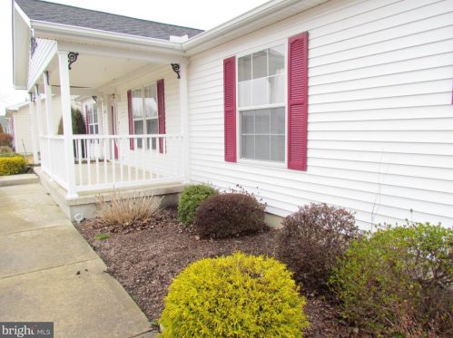 402 Moore Pl, Dover DE  19901-1358 exterior