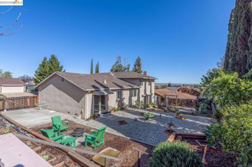 4305 Thornhill Way, West Pittsburg, CA 94565-6230