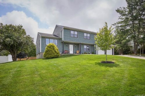 3339 Nutly Cir, Yorktown Hgts NY  10598-1206 exterior