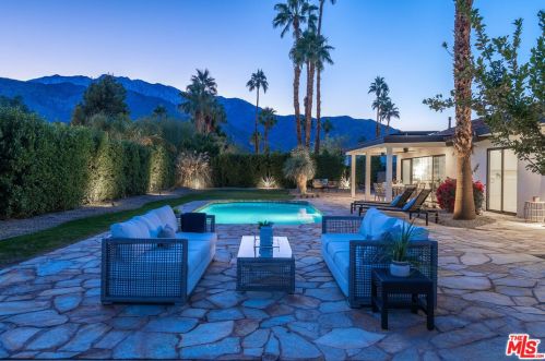 1055 Louise Dr, Palm Springs CA  92262-3241 exterior