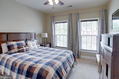 16002 Pitner St, Haymarket VA  20169-4956 exterior