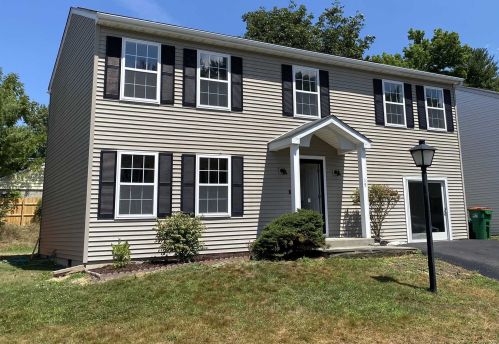 15 Wood St, Poughkeepsie, NY 12603-4411