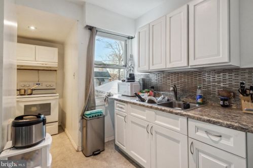 406 Rand St, Camden NJ 08105-2712 exterior