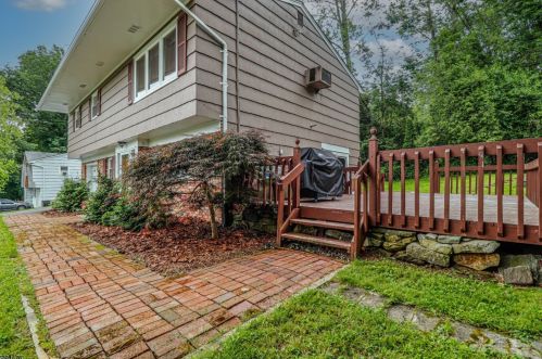 34 Forest Rd, Andover, NJ 07821-2231