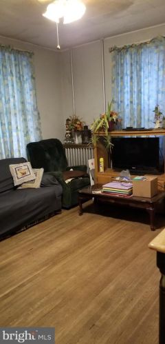 318 Green St, Hazle Township PA  18201-5706 exterior