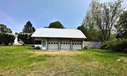 15 Chellis St, Unity NH  03743-2012 exterior