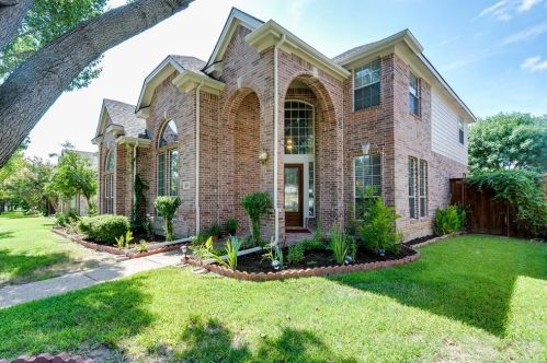 4604 Deer Valley Ln, Richardson TX  75082-3872 exterior