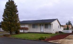 514 Clackamas Cir, Woodburn, OR 97071-4410