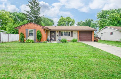 1015 Buckskin Trl, Xenia, OH 45385-4115