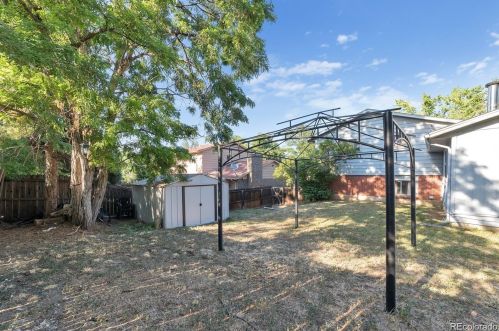 9345 Perry St, Westminster CO 80031-6442 exterior