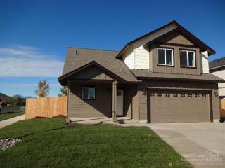 62513 Eagle Rd, Bend, OR 97701-9527