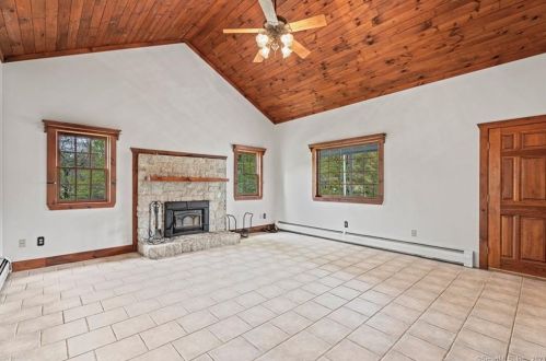1305 Main St, Wapping CT  06074-2454 exterior