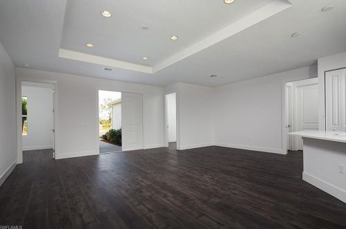 2466 58th Ave, Naples, FL 34120-2520