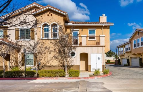 1138 Euclid St, Anaheim, CA 92801-8404