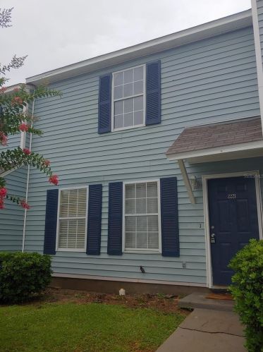 2221 Timberwood Cir, Tallahassee, FL 32304-2687