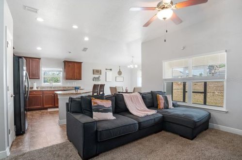 637 James Ct, Kissimmee FL  34759-5937 exterior