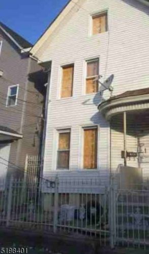 175 Park Ave, Paterson, NJ 07501-2316