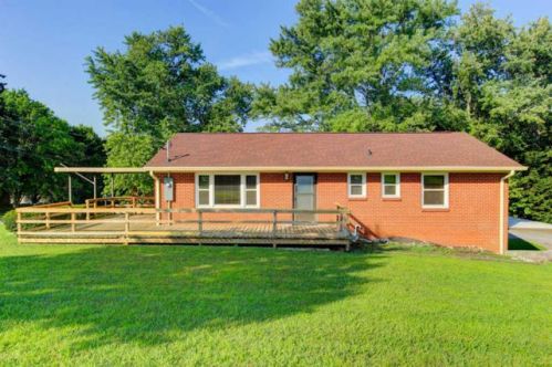 101 Charlene Ln, Knoxville, TN 37912-2725