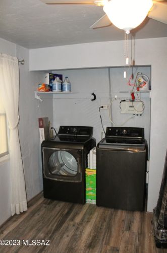 926 Prince Rd, Tucson AZ 85705-3023 exterior