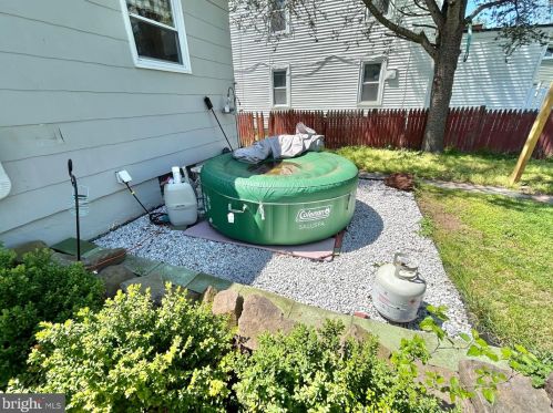 39 3rd St, Florence NJ  08518-2001 exterior