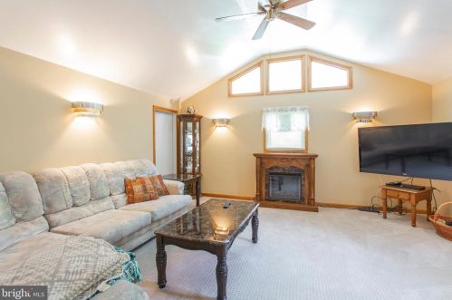 913 Catherine Ave, Woodlyn PA  19094-1002 exterior