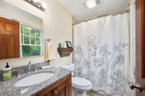 434 Quidnessett Rd, North Kingstown RI  02852-1500 exterior