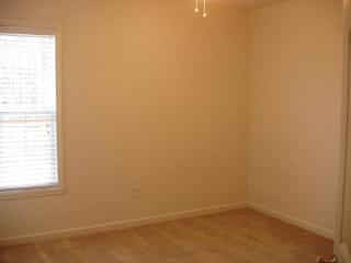 5500 Grapevine Ct, Greensboro, NC 27405-8511