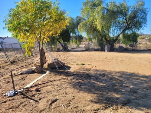 27390 Peach St, Perris CA  92570-8604 exterior
