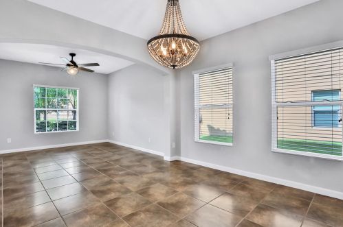 1753 Berkshire Cir, Vero Beach FL 32968-6720 exterior