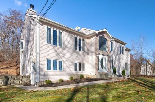214 Lyman Rd, Waterbury, CT 06716-2330