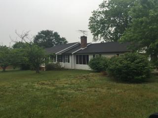 581 Barry Oak Rd, Statesville, NC 28625-1171