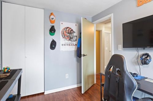 128 Wickham Farm Dr, Englewood OH  45322-2948 exterior