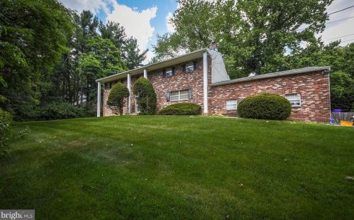 1401 Panther Rd, Wyncote, PA 19095-1940