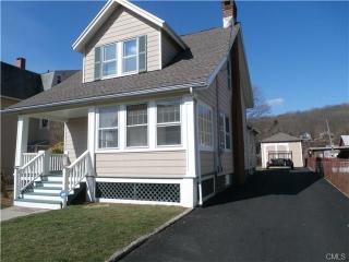5 Tomlinson St, Ansonia, CT 06401-1108