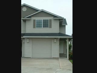 1830 11th Ave, Camas WA  98607-2264 exterior