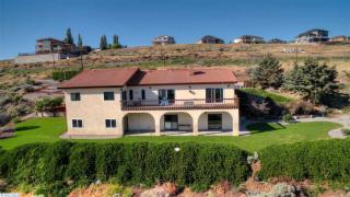 420 Columbia Park Trl, Richland, WA 99352-7771