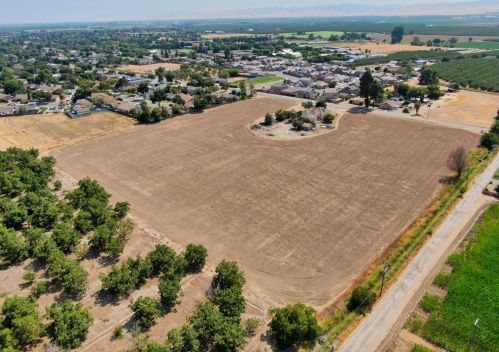 27642 Fig Ln, Newman CA  95360-1145 exterior