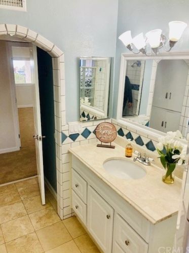8165 Cinnabar Dr, La Mesa CA  91941-7853 exterior