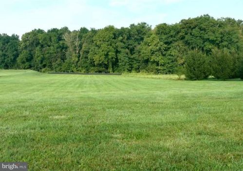 126 Buttercup Ln, Wellsville, PA 17365-9235