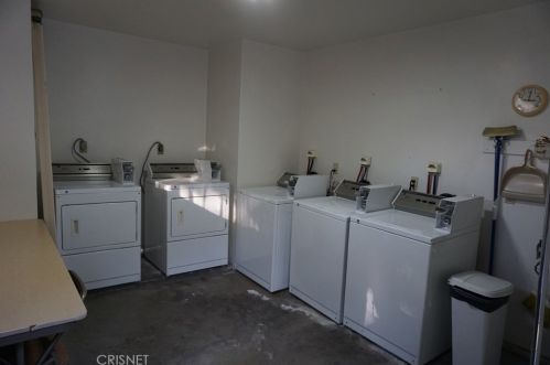 26344 Oak Plain Dr, Santa Clarita CA  91321-1335 exterior